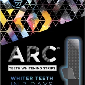 This image shows the ARC teeth whitening kit with seven treatments, each containing two strips for the upper and lower teeth, designed for secure and enamel-safe teeth whitening.