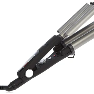 The BaBylissPRO triple barrel waver with titanium-tourmaline coating creates beautiful, glamorous waves with its perfect heat distribution and optimum heat stability.