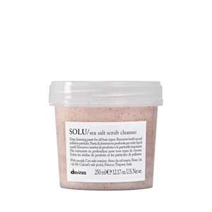 Davines Solu Sea Salt Scrub Cleanser for oily hair, weighing 0.36kg, with dimensions of 6.6cm x 8.6cm x 8.6cm. Apply to wet hair, massage scalp, add water, and rinse.