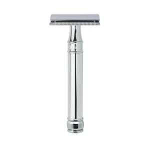 This is a close up of the Edwin Jagger chrome double edge safety razor with a smooth chrome handle, designed for a comfortable, accurate shave for both new and experienced wet shavers.