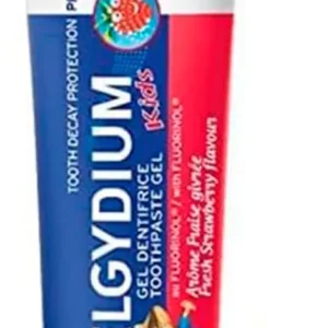 Elgydium Kids fresh strawberry flavored toothpaste helps prevent tooth decay for children aged 3 to 6 years old.