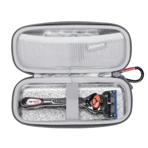 This hard travel case provides a secure and protective storage solution for Gillette Fusion 5, March 3, ProGlide5, Skinguard, ProGlide Shield, and Sensor3 men's razors, shielding them from dust, shocks, and water damage, complete with a convenient carabiner for easy carrying.