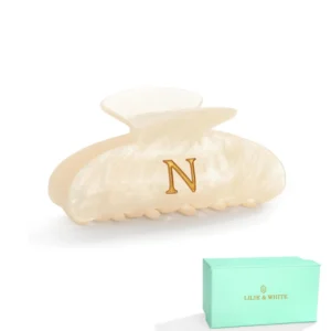 This stylish acrylic letter hair clip features an elegant N monogram design, perfect for adding a personal touch to any hairstyle and securing thick hair.