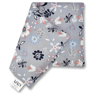 The UNCN microwave heat pad is filled with natural grains to provide soothing relief for neck and shoulder pain, and has a washable soft fleece cover.