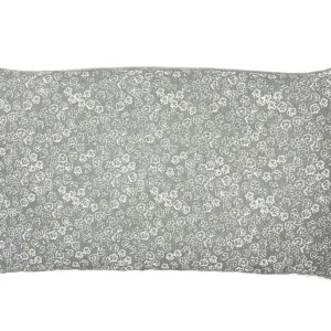 This Sacksy Thyme microwavable heating pad filled with natural flaxseed offers hot moist therapy for neck ache, cramps, back pain, and muscle soreness, providing soothing and reusable relief.