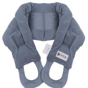 This microwaveable heating pad with handles is designed for neck and shoulder pain relief, filled with natural flaxseeds and grains for a comforting moist heat compress.