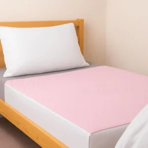 This Omnitex 90x90cm washable bed pad with tucks offers 3 litres of absorption for premium protection against incontinence, reducing the risk of bed sores.