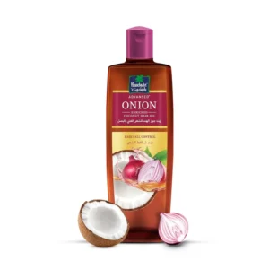 Parachute Advansed onion and coconut hair oil promotes healthy hair growth, reduces dandruff, and makes hair stronger.