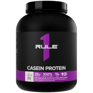 Rule One Casein Vanilla Crème protein powder provides 25g of slow-digesting micellar casein to support muscle recovery and reduce hunger overnight.