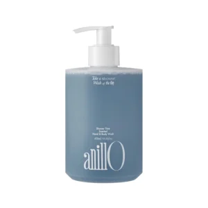 This scented vegan body wash with ceramide and botanical oils gently cleanses and deeply hydrates, leaving skin soft and refreshed, and is free from parabens and sulfates.