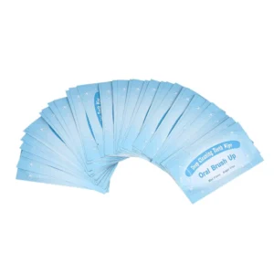 Mint-flavored disposable finger wipes remove film and dirt, effectively whitening teeth while providing fresh breath on-the-go.