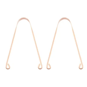 This set of two copper tongue scrapers with non-slip handles effectively removes bacteria and debris for fresh breath and improved oral hygiene.